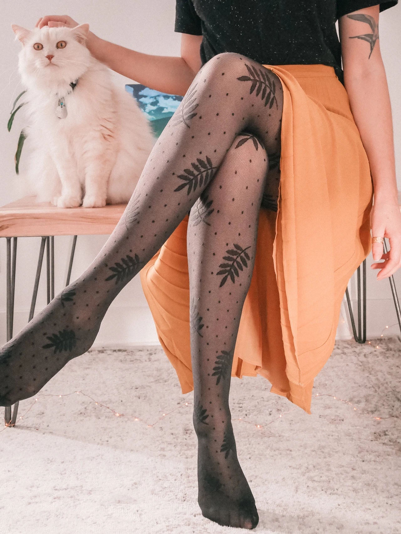 Foliage & Dot Pattern Tights